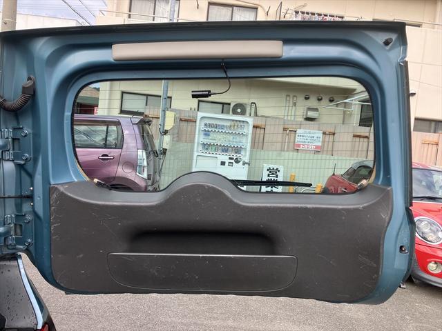 キューブ １５Ｘ　インディゴセレクション　社外ＡＷ　ブロックタイヤ　ルーフラック　ドラレコ　ＥＴＣ　スマートキー　プッシュスタート　ＣＶＴ　盗難防止システム　衝突安全ボディ　ベンチシート　ディスプレイオーディオ　ＵＳＢ　Ｂｌｕｅｔｏｏｔｈ（13枚目）