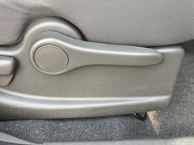 キューブ １５Ｘ　インディゴセレクション　社外ＡＷ　ブロックタイヤ　ルーフラック　ドラレコ　ＥＴＣ　スマートキー　プッシュスタート　ＣＶＴ　盗難防止システム　衝突安全ボディ　ベンチシート　ディスプレイオーディオ　ＵＳＢ　Ｂｌｕｅｔｏｏｔｈ（34枚目）