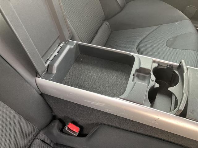 ＲＸ－８ ベースグレード　ＥＴＣ　Ｂカメラ　ナビ　ＴＶ　５ＭＴ　ＨＩＤ　電格ミラー　アルミホイール　盗難防止システム　衝突安全ボディ　ＡＢＳ　ＣＤ　ＤＶＤ再生　ＵＳＢ　Ａ／Ｃ　ＭＯＭＯステアリング　リアスポイラー　社外マフラー（36枚目）