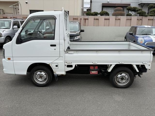 サンバートラック ＴＢ　プロフェッショナル　４ＷＤ　５ＭＴ　ナビ　エアコン　運転席エアバッグ（5枚目）