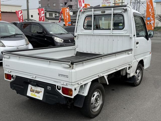 サンバートラック ＴＢ　プロフェッショナル　４ＷＤ　５ＭＴ　ナビ　エアコン　運転席エアバッグ（6枚目）