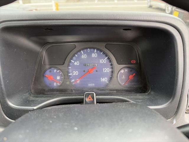 サンバートラック ＴＢ　プロフェッショナル　４ＷＤ　５ＭＴ　ナビ　エアコン　運転席エアバッグ（15枚目）