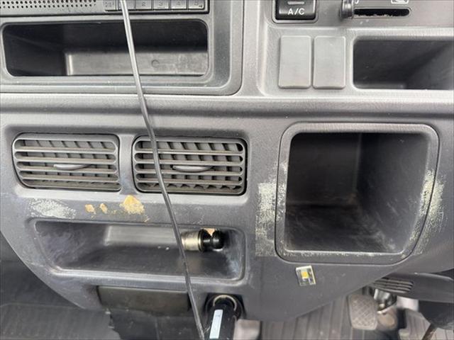 サンバートラック ＴＢ　プロフェッショナル　４ＷＤ　５ＭＴ　ナビ　エアコン　運転席エアバッグ（22枚目）