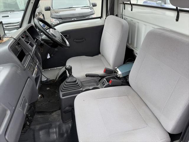 サンバートラック ＴＢ　プロフェッショナル　４ＷＤ　５ＭＴ　ナビ　エアコン　運転席エアバッグ（31枚目）