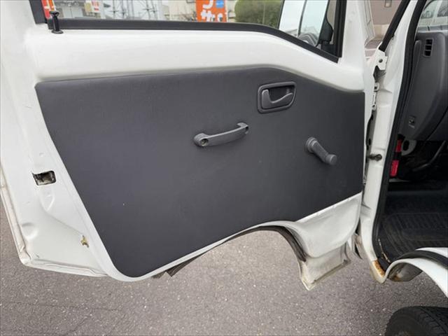 サンバートラック ＴＢ　プロフェッショナル　４ＷＤ　５ＭＴ　ナビ　エアコン　運転席エアバッグ（34枚目）