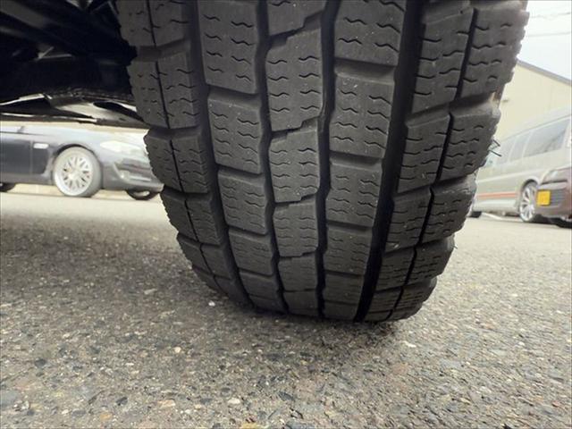 サンバートラック ＴＢ　プロフェッショナル　４ＷＤ　５ＭＴ　ナビ　エアコン　運転席エアバッグ（44枚目）