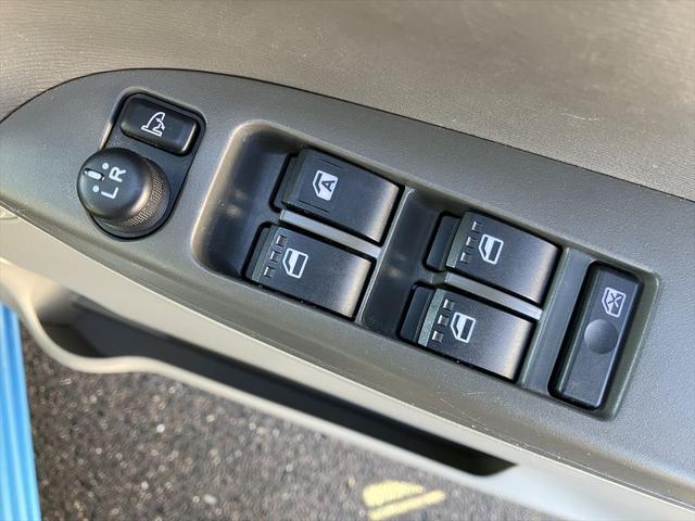 タント Ｘ　スマートセレクションＳＡ　両側スライド・片側電動　衝突被害軽減システム　オートライト　スマートキー　アイドリングストップ　電動格納ミラー　ベンチシート　ＣＶＴ　盗難防止システム　ＡＢＳ　ＥＳＣ　ＣＤ　ＭＤ　衝突安全ボディ（27枚目）