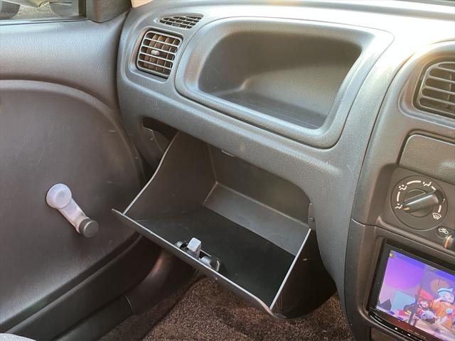 アルト Ｖｓ改　ワークス仕様　ターボエンジン乗換車　　５ＭＴ　パワーステアリング　アルミホイール　社外マフラー　ローダウン　リアスポイラーＥＴＣ　ナビ　ＴＶ　Ｂｌｕｅｔｏｏｔｈ　衝突安全ボディ（17枚目）