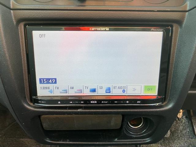 アルト Ｖｓ改　ワークス仕様　ターボエンジン乗換車　　５ＭＴ　パワーステアリング　アルミホイール　社外マフラー　ローダウン　リアスポイラーＥＴＣ　ナビ　ＴＶ　Ｂｌｕｅｔｏｏｔｈ　衝突安全ボディ（22枚目）