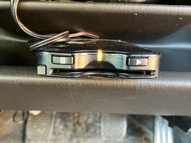 アルト Ｖｓ改　ワークス仕様　ターボエンジン乗換車　　５ＭＴ　パワーステアリング　アルミホイール　社外マフラー　ローダウン　リアスポイラーＥＴＣ　ナビ　ＴＶ　Ｂｌｕｅｔｏｏｔｈ　衝突安全ボディ（26枚目）