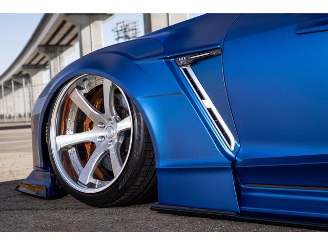 ブラックエディション 東京オートサロン出展車両 コンプリートカー フルカスタムコンプリート AIRFORCE エアサスペンション KRONE 鍛造ホイール ワイドボディー(23枚目)