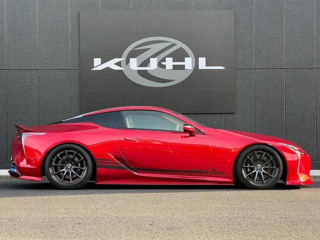 ＬＣ５００　Ｓパッケージ　マークレビンソン・アルカンターラ茶革・セーフティＳ・純正ナビ・Ｂカメラ・２１ＡＷ・ＣＦＲＰルーフ・アクティブリアウィング・エアシート・コーナーソナー・３眼ＬＥＤヘッド・プリクラッシュ・エアサス・エアロ(32枚目)