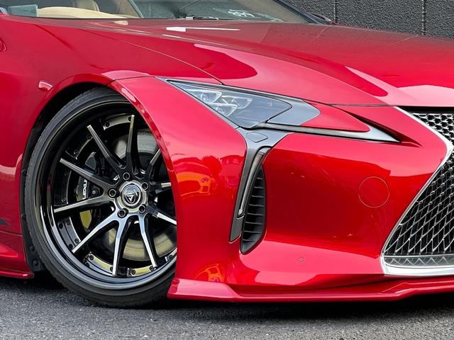 ＬＣ５００　Ｓパッケージ　マークレビンソン・アルカンターラ茶革・セーフティＳ・純正ナビ・Ｂカメラ・２１ＡＷ・ＣＦＲＰルーフ・アクティブリアウィング・エアシート・コーナーソナー・３眼ＬＥＤヘッド・プリクラッシュ・エアサス・エアロ(38枚目)