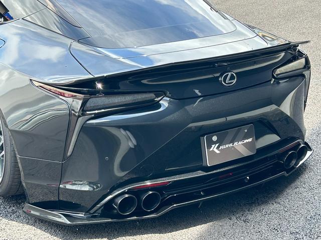 ＬＣ５００　Ｓパッケージ　寒冷地仕様　ヘッドアップディスプレイ　ＴＶジャンパー　ベージュ内装　ワイドボディ　ＫＵＨＬエアロ　エアサスペンション　４テールマフラー　ワンオフステアリング　ワンオフシフトノブ(4枚目)