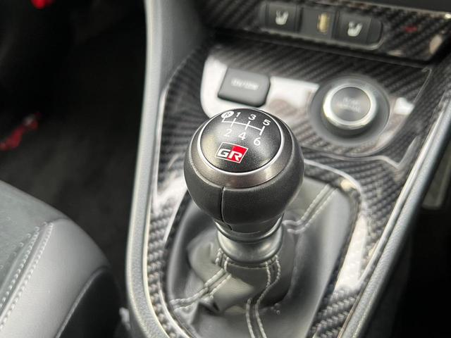 ＧＲヤリス ＲＺ　ハイパフォーマンス　シートヒーター　ハンドルヒーター　ＪＢＬサウンドシステム　オートハイビーム　バックカメラ　ＥＴＣ車載器２．０　ドライブレコーダー　ＫＵＨＬ　クールレーシング　ローダウン車両（19枚目）