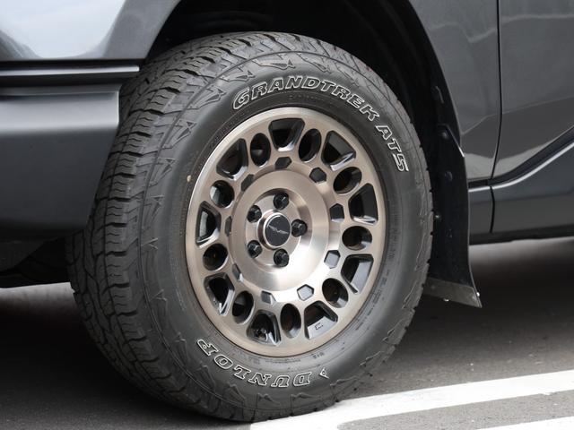 ＲＡＶ４ アドベンチャー　ＫＵＨＬ　クールレーシング　ＶＲＡＲＶＡ　ブラーバ　ＭＡＲＳ　ボディーキット　デジタルインナーミラー　パノラマムーンルーフ　ディスプレイオーディオ　ＥＴＣ２．０　ＡＣＣ　イージーアップ　１７インチＡＷ（13枚目）