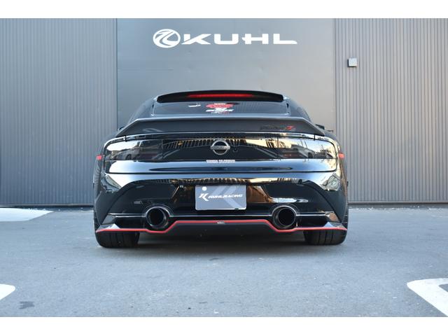 ���A�̃��[�t�X�|�C���[�ɂ̓K���[�W�x���[���̐��i����������Ă���܂��B�}�t���[���ЊO�i�ɕύX����Ă���܂��āA���ԃZ�b�e�B���O�ɂĒ�������Ă���܂��B���ɃJ�b�R�悭�����ăT�[�L�b�g�ɂ������s���܂��I