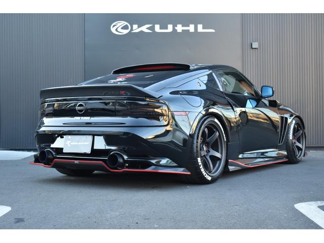 �z�C�[���͂q�`�x�r���̂P�X�C���`�T�V�b�q�Ƃ����P�s�[�X�z�C�[���𑕒����Ă���܂��B�ԍ��ɍ��킹���Z�b�e�B���O�̃z�C�[���ƂȂ�܂��B�^�C���̓~�V�������^�C���𑕒����Ă���܂��̂ŃT�[�L�b�g���s���o���܂�