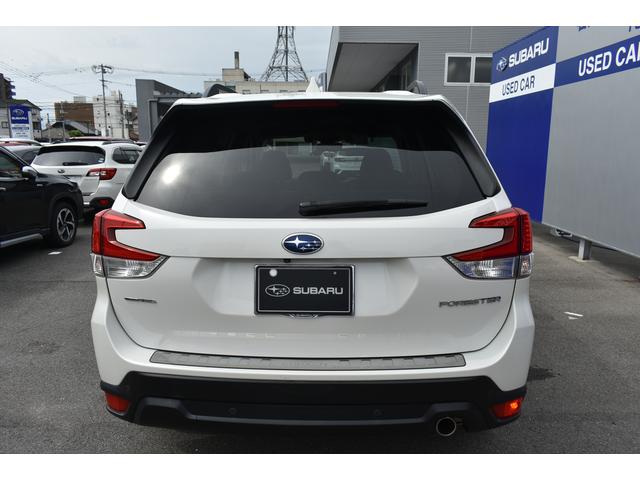 フォレスター Ｐｒｅｍｉｕｍ　ＥｙｅＳｉｇｈｔ搭載車　　サンルーフ　パナＳＤナビ　フルセグ　ルーフレール　ドラレコ　パワーシート　シートヒーター　パワーリヤゲート（5枚目）