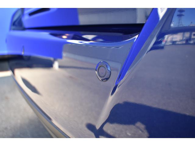 リヤバンパーには後退時ブレーキアシストの障害物センサーを装備