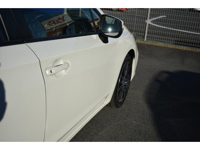 �^�]�ȃh�A�摜�B�΂߂���B�邱�Ƃŉ��݂ȂǊm�F���₷���Ȃ�܂��B