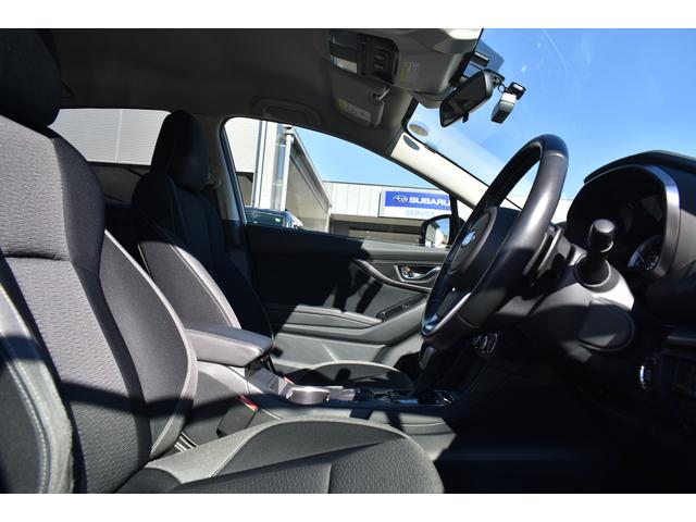 �t�����g�V�[�g�@���K�ȍ���S�n�̃t�����g�V�[�g�B�d�������_�炩�������ŎԐ������Ă��܂��������S�ł���B