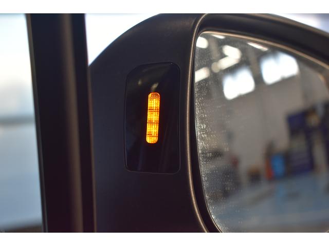 �X�o�������r�[�N���f�B�e�N�V�����@�ԑ̌㕔�ɓ����̃Z���T�[�ɂ�莩�Ԃ̌㑤������ڋ߂���ԗ������m�B�h�A�~���[�̂k�d�c�C���W�P�[�^�[��x�񉹂Ńh���C�o�[�ɒ��ӂ𑣂��܂��B