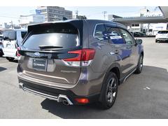 ��Ź�ˤƼ��Ѽ֤ǻ��Ѥ��Ƥ���ޤ����� 2