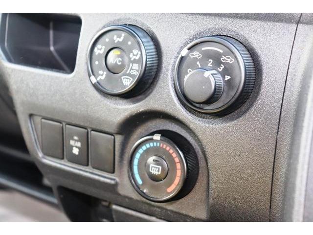 ロングDX ディーゼル バックカメラ Bluetooth リアクーラー AUX ベンチシート 六人乗り キーレス ETC 両側スライドドア エアコン パワステ プライバシーガラス(17枚目)