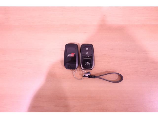 ヤリスクロス ハイブリッド　ＧＲスポーツ　純正ディスプレイオーディオ　フルセグＴＶ　ＵＳＢ・Ｂｌｕｅｔｏｏｔｈ接続　衝突被害軽減ブレーキ　ＬＥＤヘッドランプ　ＥＴＣ　全周囲カメラ　スマートキー　クルーズコントロール　パワーバックドア（44枚目）