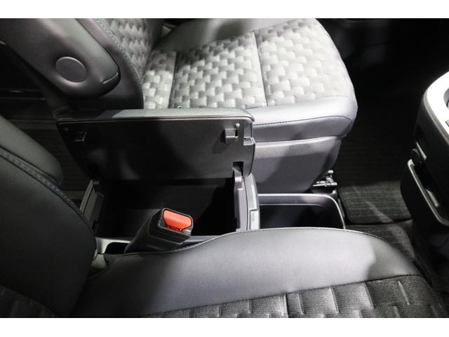 ヴォクシー Ｓ－Ｚ　純正ディスプレイオーディオ　ＵＳＢ・Ｂｌｕｅｔｏｏｔｈ接続　衝突被害軽減ブレーキ　ＬＥＤヘッドランプ　バックガイドモニター　スマートキー　クルーズコントロール　ヘッドアップディスプレイ　シートヒーター（24枚目）