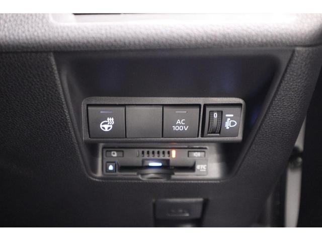 アクア ＧＲスポーツ　純正ディスプレイオーディオ（ナビ付）ＵＳＢ・Ｂｌｕｅｔｏｏｔｈ接続　衝突被害軽減ブレーキ　ＬＥＤヘッドランプ　ＥＴＣ　全周囲カメラ　スマートキー　クルーズコントロール　ドライブレコーダー内蔵防眩ミラー（24枚目）