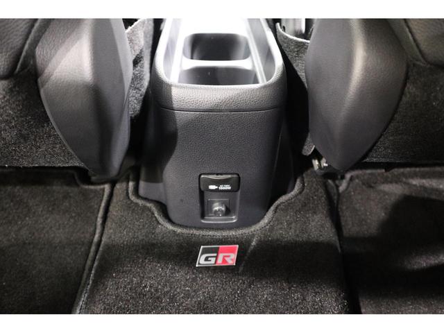 アクア ＧＲスポーツ　純正ディスプレイオーディオ（ナビ付）ＵＳＢ・Ｂｌｕｅｔｏｏｔｈ接続　衝突被害軽減ブレーキ　ＬＥＤヘッドランプ　ＥＴＣ　全周囲カメラ　スマートキー　クルーズコントロール　ドライブレコーダー内蔵防眩ミラー（25枚目）