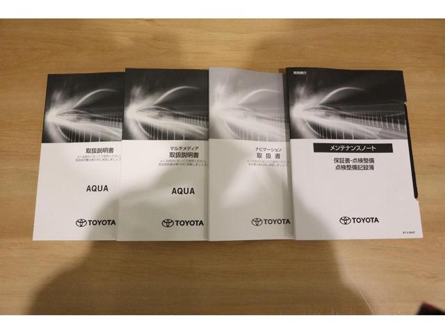 アクア ＧＲスポーツ　純正ディスプレイオーディオ（ナビ付）ＵＳＢ・Ｂｌｕｅｔｏｏｔｈ接続　衝突被害軽減ブレーキ　ＬＥＤヘッドランプ　ＥＴＣ　全周囲カメラ　スマートキー　クルーズコントロール　ドライブレコーダー内蔵防眩ミラー（33枚目）