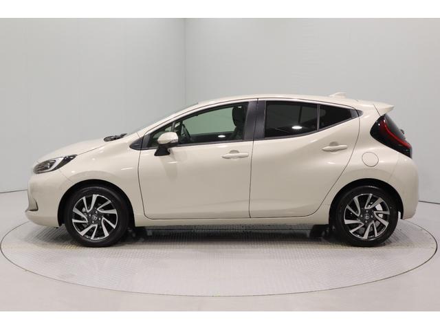 お客様に検討車両の現状確認をお願いしております。是非ご来店頂き、検討車両を隅々までご覧くださいませ。店舗スタッフ一同、お客様のご来店お待ちしております。