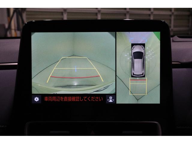パノラミックビューカメラ付いています。車両に搭載された４つのカメラ画像を合成して車を真上から見下ろした様な画像で３６０°周囲の状況を確認できます。駐車の苦手な方に心強い装備です。