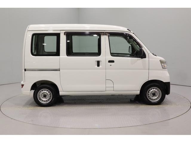 ハイゼットカーゴ スペシャルクリーンSAIII 4WD 純正FM/AMチューナー 衝突被害軽減ブレーキ 光軸調整機能付ハロゲンヘッドライト マニュアルエアコン オートマチックハイビーム レーンキーピングアシスト アイドリングストップ ドライブレコーダー(4枚目)