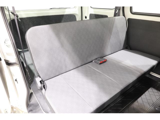 ハイゼットカーゴ スペシャルクリーンSAIII 4WD 純正FM/AMチューナー 衝突被害軽減ブレーキ 光軸調整機能付ハロゲンヘッドライト マニュアルエアコン オートマチックハイビーム レーンキーピングアシスト アイドリングストップ ドライブレコーダー(11枚目)