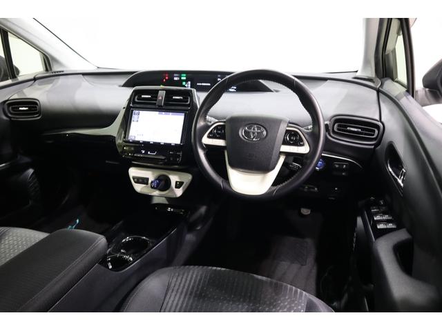 プリウス Ｓセーフティプラス　純正ＳＤナビ　フルセグＴＶ　ＣＤ　ＳＤ　ＤＶＤ再生　Ｂｌｕｅｔｏｏｔｈ接続　衝突被害軽減ブレーキ　ＬＥＤヘッドランプ　ＥＴＣ　バックモニター　スマートキー　クルーズコントロール　パーキングアシスト（21枚目）