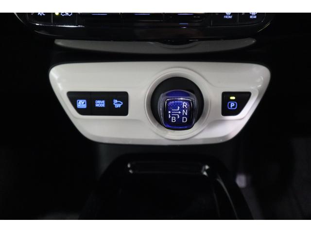 プリウス Ｓセーフティプラス　純正ＳＤナビ　フルセグＴＶ　ＣＤ　ＳＤ　ＤＶＤ再生　Ｂｌｕｅｔｏｏｔｈ接続　衝突被害軽減ブレーキ　ＬＥＤヘッドランプ　ＥＴＣ　バックモニター　スマートキー　クルーズコントロール　パーキングアシスト（24枚目）