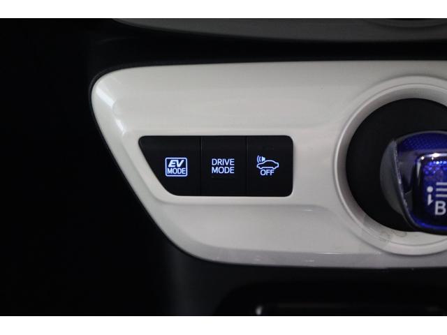 プリウス Ｓセーフティプラス　純正ＳＤナビ　フルセグＴＶ　ＣＤ　ＳＤ　ＤＶＤ再生　Ｂｌｕｅｔｏｏｔｈ接続　衝突被害軽減ブレーキ　ＬＥＤヘッドランプ　ＥＴＣ　バックモニター　スマートキー　クルーズコントロール　パーキングアシスト（25枚目）