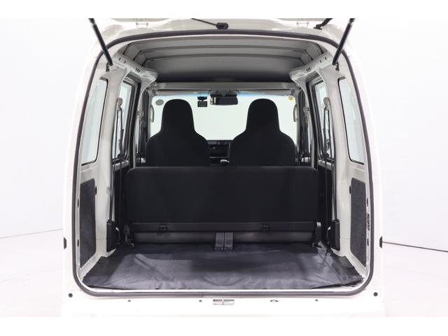 ハイゼットカーゴ スペシャルクリーンＳＡＩＩＩ　純正ＦＭ／ＡＭチューナー　衝突被害軽減ブレーキ　光軸調整機能付ハロゲンヘッドライト　マニュアルエアコン　オートマチックハイビーム　レーンキーピングアシスト　アイドリングストップ　ドライブレコーダー（9枚目）