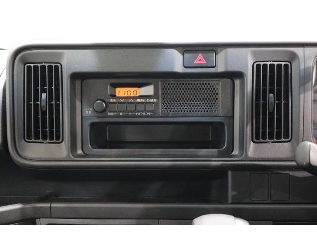 ハイゼットカーゴ スペシャルクリーンＳＡＩＩＩ　純正ＦＭ／ＡＭチューナー　衝突被害軽減ブレーキ　光軸調整機能付ハロゲンヘッドライト　マニュアルエアコン　オートマチックハイビーム　レーンキーピングアシスト　アイドリングストップ　ドライブレコーダー（16枚目）