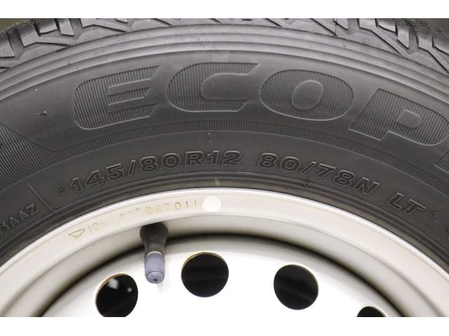 ハイゼットカーゴ スペシャルクリーンＳＡＩＩＩ　純正ＦＭ／ＡＭチューナー　衝突被害軽減ブレーキ　光軸調整機能付ハロゲンヘッドライト　マニュアルエアコン　オートマチックハイビーム　レーンキーピングアシスト　アイドリングストップ　ドライブレコーダー（31枚目）