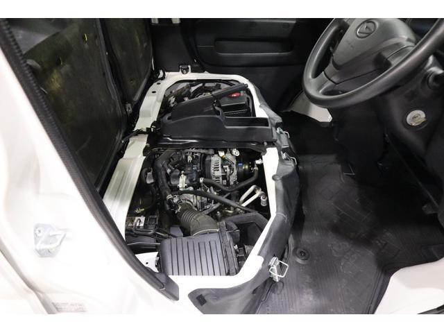 ハイゼットカーゴ スペシャルクリーンＳＡＩＩＩ　純正ＦＭ／ＡＭチューナー　衝突被害軽減ブレーキ　光軸調整機能付ハロゲンヘッドライト　マニュアルエアコン　オートマチックハイビーム　レーンキーピングアシスト　アイドリングストップ　ドライブレコーダー（33枚目）