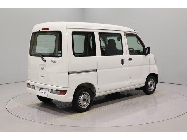 ハイゼットカーゴ スペシャルクリーンＳＡＩＩＩ　純正ＦＭ／ＡＭチューナー　衝突被害軽減ブレーキ　光軸調整機能付ハロゲンヘッドライト　マニュアルエアコン　オートマチックハイビーム　レーンキーピングアシスト　アイドリングストップ　ドライブレコーダー（5枚目）