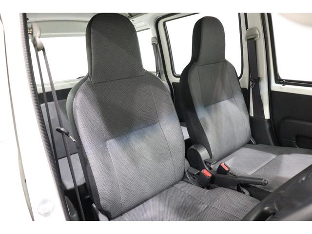 ハイゼットカーゴ スペシャルクリーンＳＡＩＩＩ　純正ＦＭ／ＡＭチューナー　衝突被害軽減ブレーキ　光軸調整機能付ハロゲンヘッドライト　マニュアルエアコン　オートマチックハイビーム　レーンキーピングアシスト　アイドリングストップ　ドライブレコーダー（13枚目）