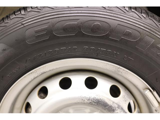 ハイゼットカーゴ スペシャルクリーンＳＡＩＩＩ　純正ＦＭ／ＡＭチューナー　衝突被害軽減ブレーキ　光軸調整機能付ハロゲンヘッドライト　マニュアルエアコン　オートマチックハイビーム　レーンキーピングアシスト　アイドリングストップ　ドライブレコーダー（32枚目）