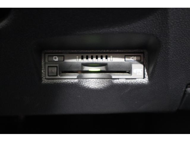 プリウス Ｓ　純正ＳＤナビ　ワンセグＴＶ　ＣＤ　ＳＤ　外部入力端子　Ｂｌｕｅｔｏｏｔｈ接続　衝突安全ボディー　ＬＥＤヘッドランプ　ＥＴＣ　スマートキー　オートエアコン　セキュリティーアラーム　デュアルエアーバック（20枚目）