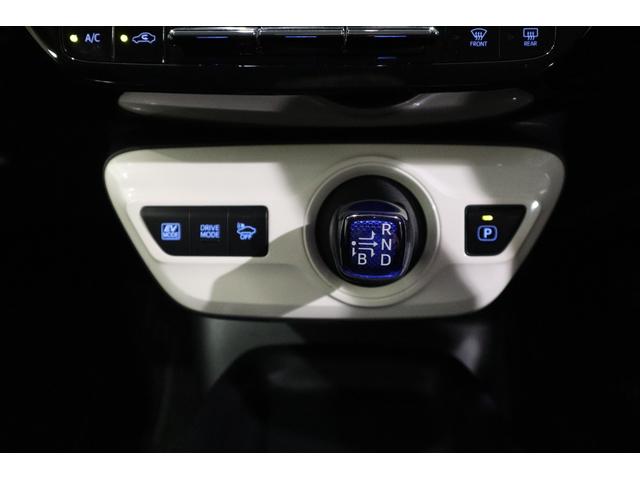 プリウス Ｓ　純正ＳＤナビ　ワンセグＴＶ　ＣＤ　ＳＤ　外部入力端子　Ｂｌｕｅｔｏｏｔｈ接続　衝突安全ボディー　ＬＥＤヘッドランプ　ＥＴＣ　スマートキー　オートエアコン　セキュリティーアラーム　デュアルエアーバック（26枚目）